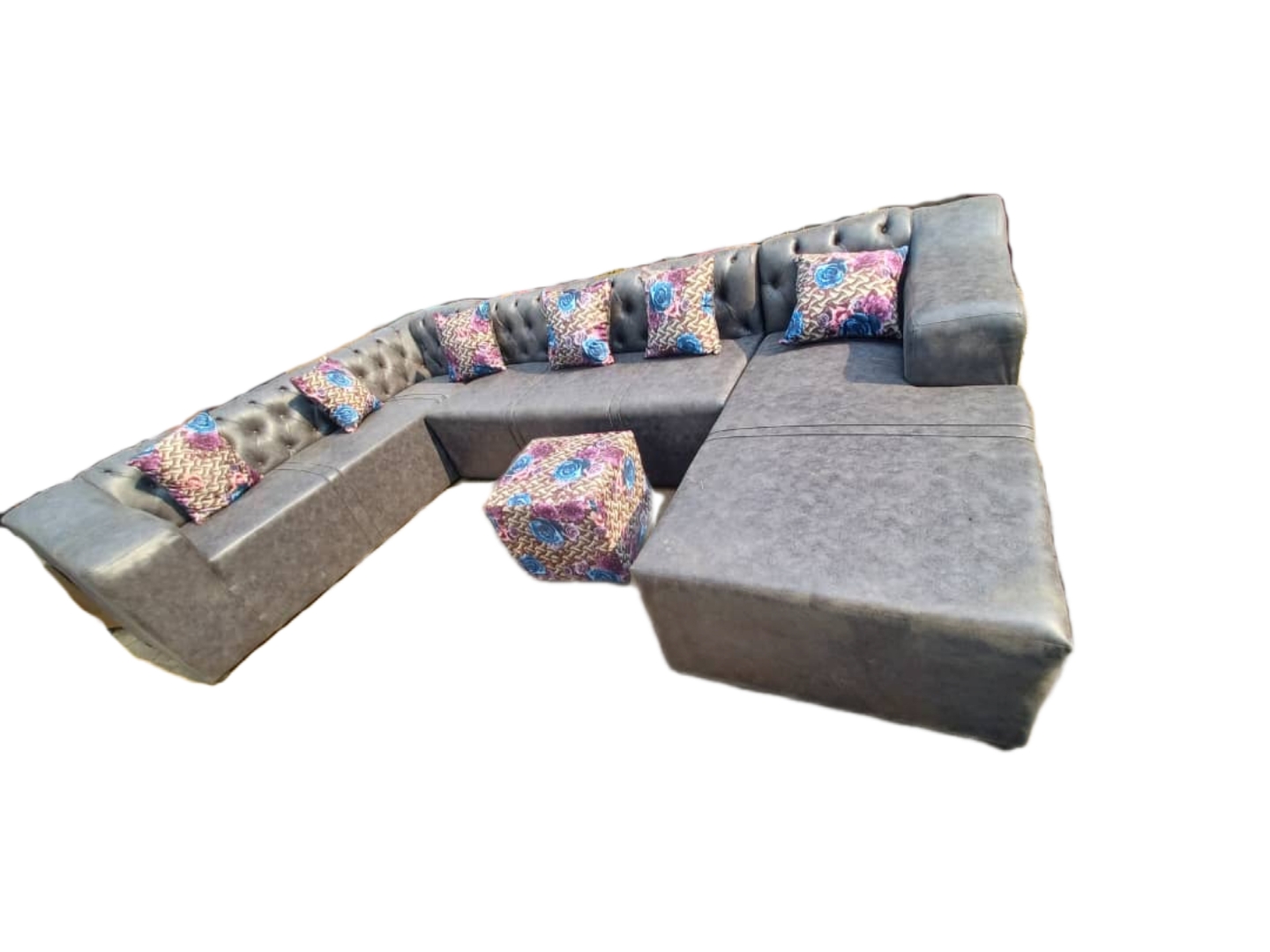 Chesterfield U Shape Sofa - Image 5