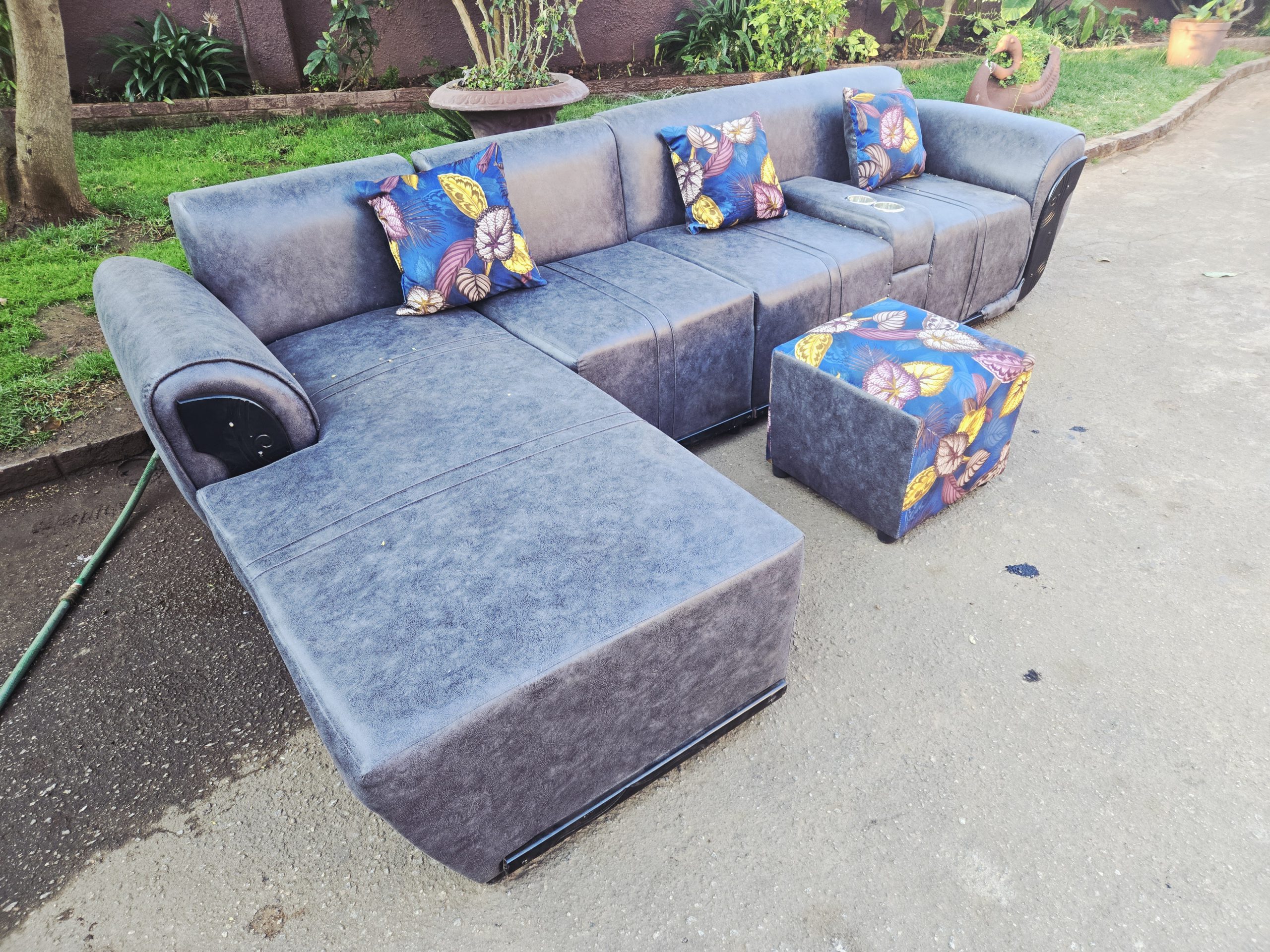 Small L Shape buffalo Material Sofa - Image 8