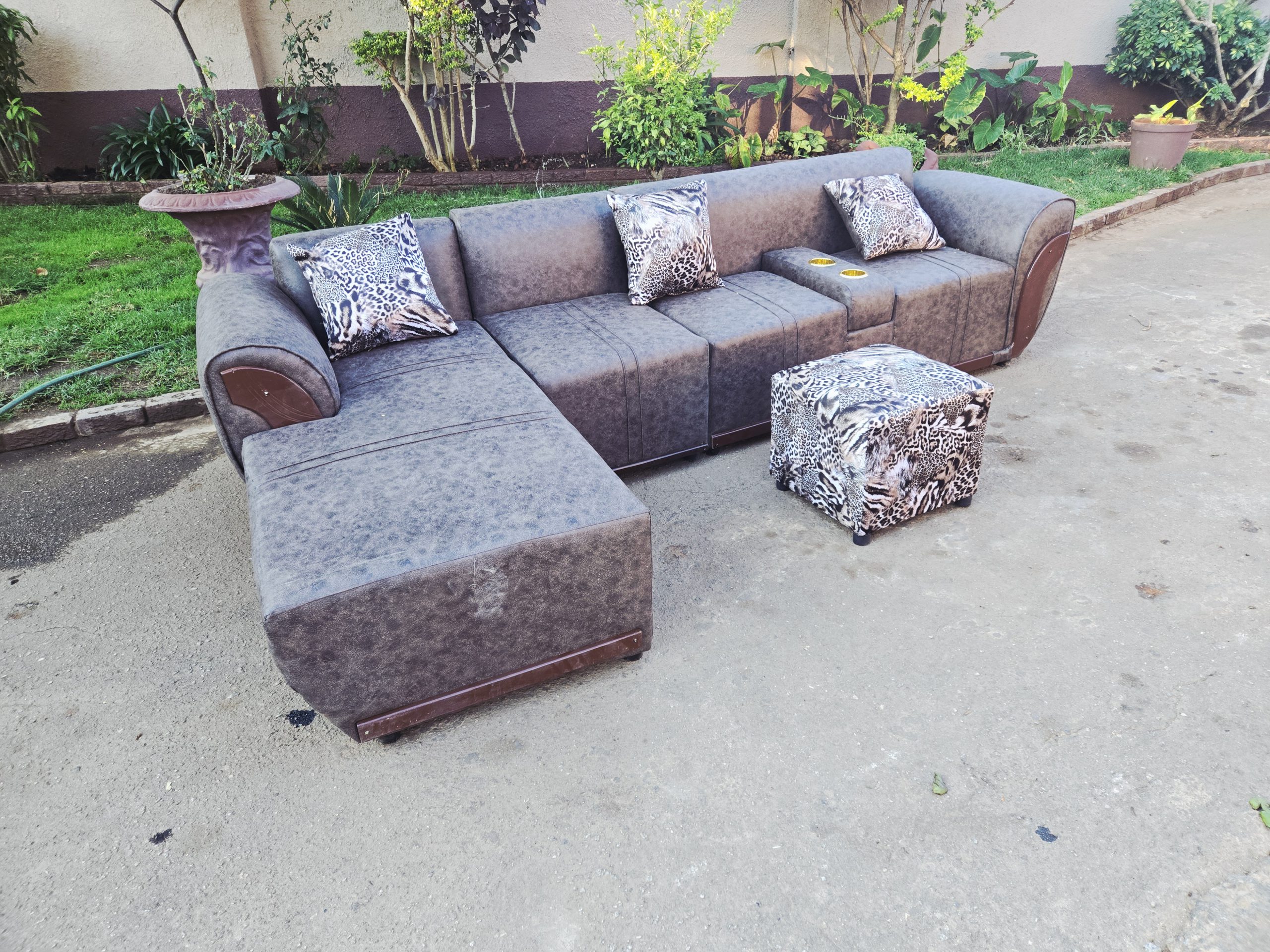 Small L Shape buffalo Material Sofa - Image 7