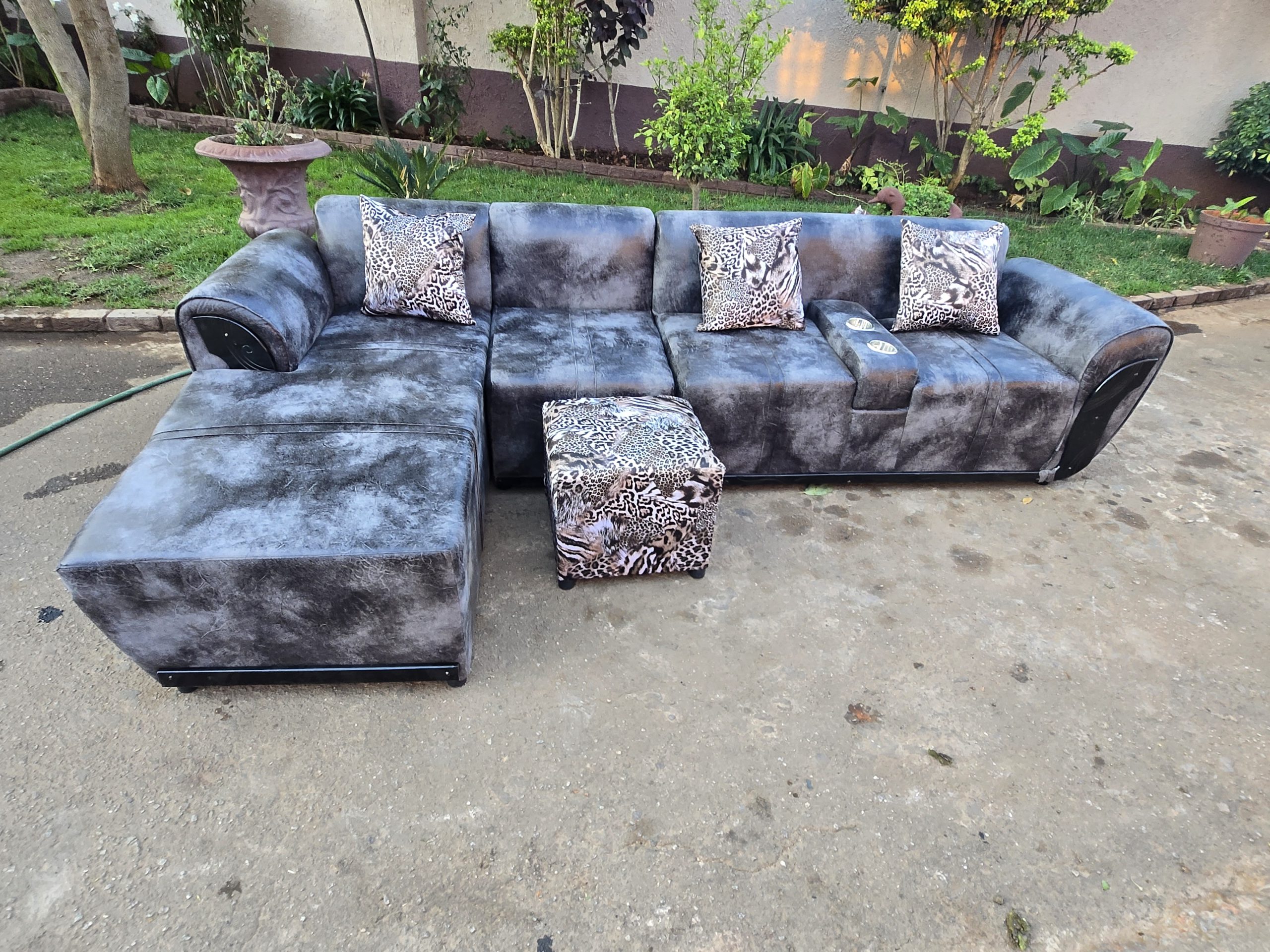 Small L Shape buffalo Material Sofa