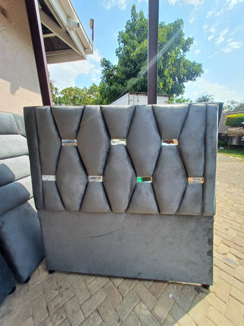 Heaboards with decor - Image 4