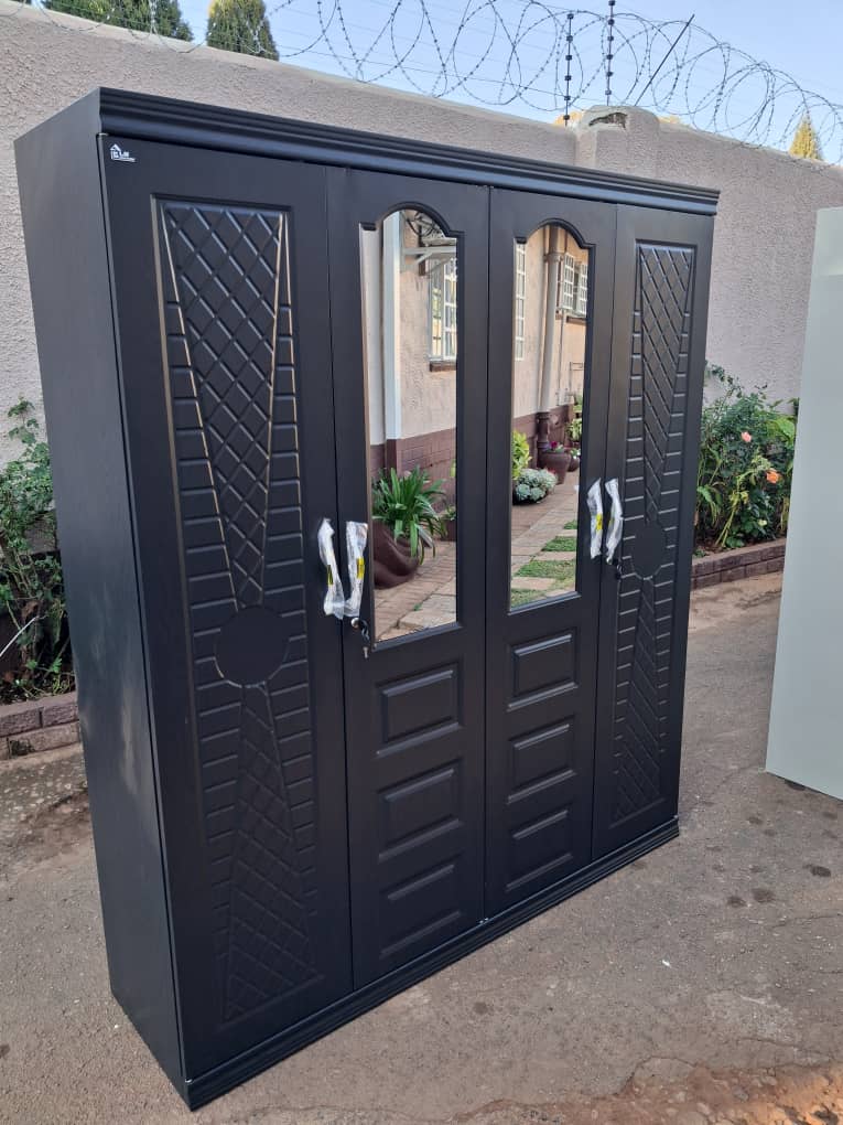 4 Door Metal Wardrobe - Image 7