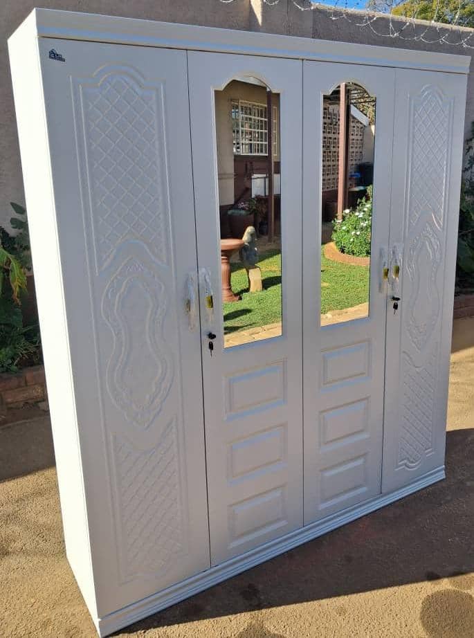 4 Door Metal Wardrobe - Image 3